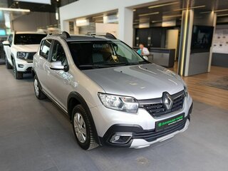 2019 Renault Sandero Stepway II Рестайлинг, серый, 989000 рублей, вид 1