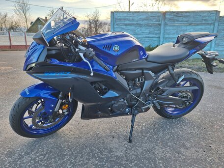 2024 Yamaha YZF-R7, синий, 850000 рублей, вид 2