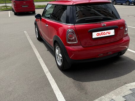 2012 Mini Hatch One II (R56) Рестайлинг, красный, 845000 рублей, вид 5