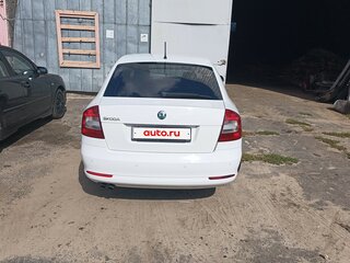 2011 Skoda Octavia DSG7 II (A5) Рестайлинг, белый, 790000 рублей, вид 3