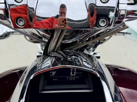 2004 Honda Valkyrie 1800, красный, 2350000 рублей, вид 3