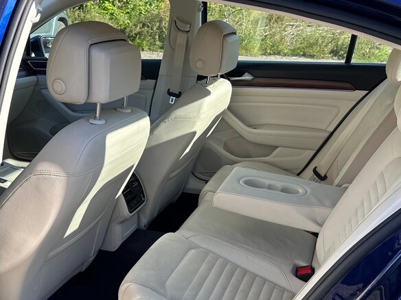 2017 Volkswagen Passat B8, синий - вид 15