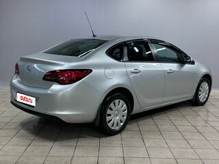 2014 Opel Astra J Рестайлинг, белый, 690000 рублей, вид 5