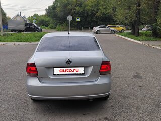2012 Volkswagen Polo V, серебристый, 520000 рублей, вид 4