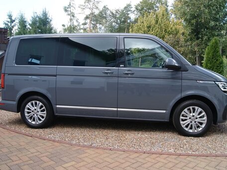 2022 Volkswagen Multivan T6 Рестайлинг, серый, 4890000 рублей, вид 5
