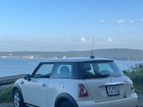 2011 Mini Hatch One II (R56) Рестайлинг, бежевый, 700000 рублей - вид 3