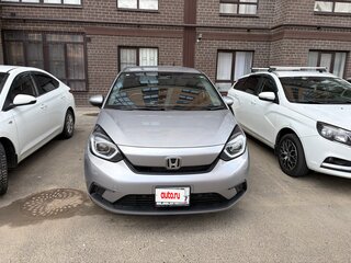 2020 Honda Fit IV, серебристый, 1500000 рублей, вид 2