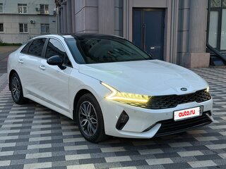 2021 Kia K5 III, белый, 2850000 рублей, вид 3
