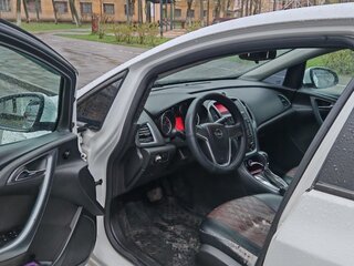2012 Opel Astra J Рестайлинг, белый, 550000 рублей, вид 5