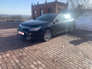 2016 Toyota Camry VII (XV50) Рестайлинг, чёрный, 2170000 рублей, вид 3