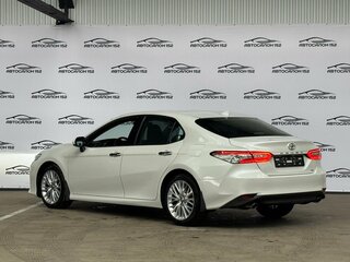 2021 Toyota Camry VIII (XV70), белый, 2999000 рублей, вид 4