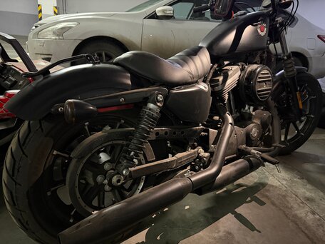 2020 Harley-Davidson Sportster 883, чёрный, 950000 рублей, вид 2