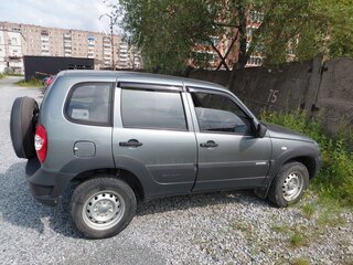 2012 Chevrolet Niva I Рестайлинг, серый, 450000 рублей, вид 2