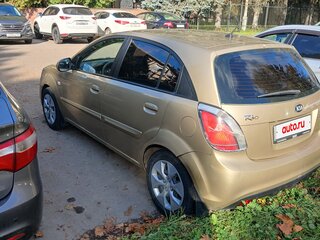 2010 Kia Rio II Рестайлинг, бежевый, 370000 рублей, вид 3
