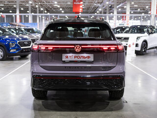 2026 Volkswagen Tiguan L Pro III (China Market), фиолетовый, 5110000 рублей, вид 4