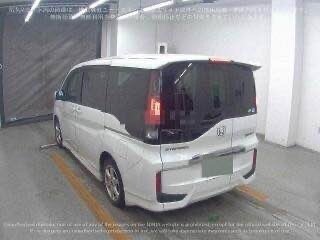 2017 Honda Stepwgn Spada V Рестайлинг, белый, 1510000 рублей, вид 2