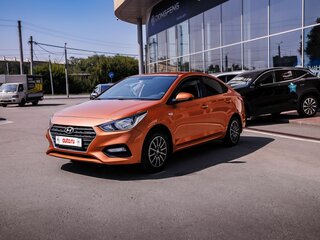 2018 Hyundai Solaris II, оранжевый, 1399000 рублей, вид 2
