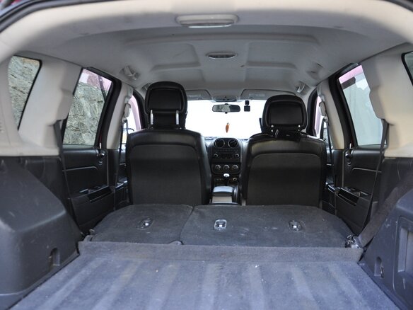 2011 Jeep Compass I Рестайлинг, пурпурный, 1100000 рублей - вид 13