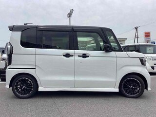 2022 Honda N-BOX II Рестайлинг, белый, 790000 рублей, вид 5