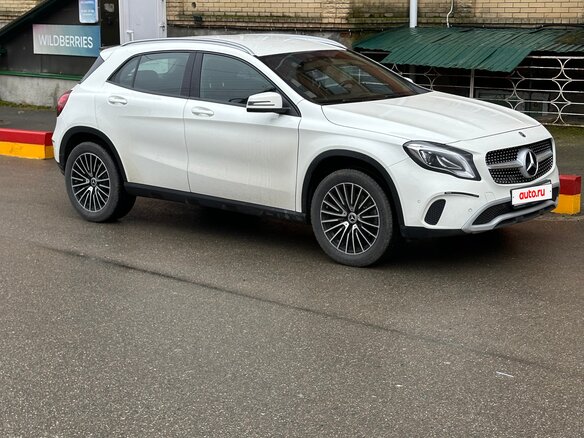 2017 Mercedes-Benz GLA 250 I (X156) Рестайлинг, белый, 2100000 рублей - вид 2