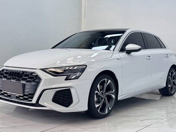 2022 Audi A3 Sportback 35 TFSI IV (8Y), белый, 2050000 рублей - вид 2