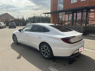 2022 Hyundai Sonata VIII (DN8), белый, 1820000 рублей, вид 2