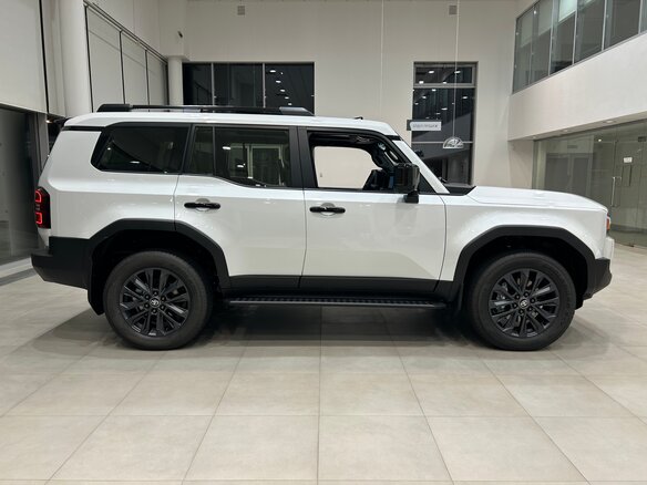2026 Toyota Land Cruiser Prado 250 Series, белый, 12490000 рублей - вид 3