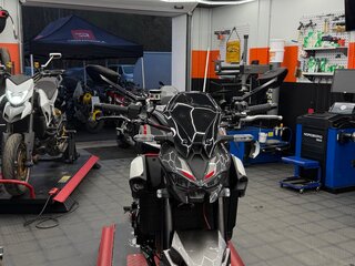 2025 Kawasaki Z 900, серый, 1300000 рублей, вид 2