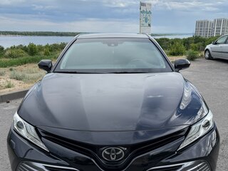 2018 Toyota Camry VIII (XV70), чёрный, 2890000 рублей, вид 2