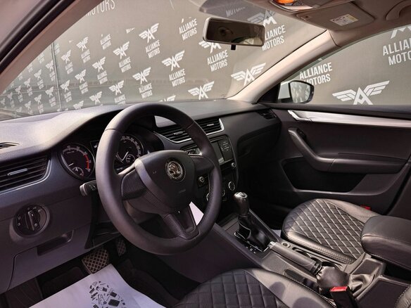 2019 Skoda Octavia III (A7) Рестайлинг, белый - вид 9