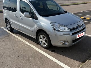2012 Citroen Berlingo II Рестайлинг, серебристый, 570000 рублей, вид 1