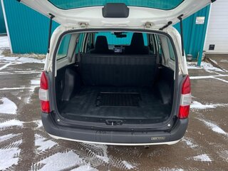 2019 Toyota Succeed I Рестайлинг, белый, 1490000 рублей, вид 5