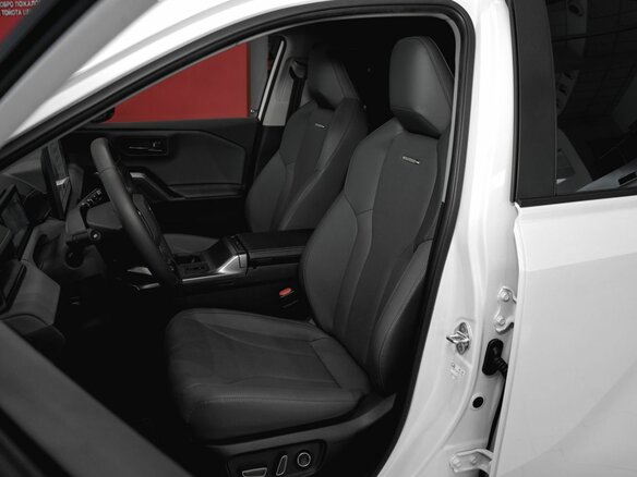 2026 Toyota RAV4 VI (XA60), белый - вид 18