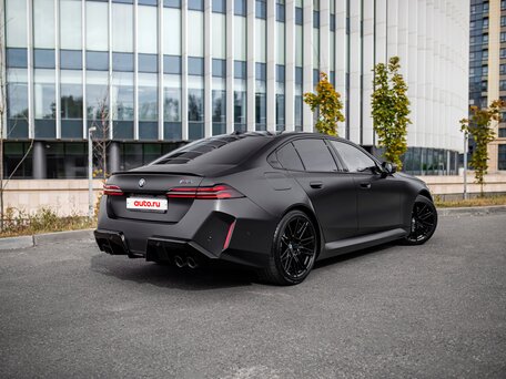 2024 BMW M5 VII (G90), серый, 16590000 рублей, вид 4