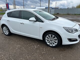 2013 Opel Astra J Рестайлинг, белый, 700000 рублей, вид 3