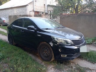 2015 Kia Rio III Рестайлинг, чёрный, 950000 рублей, вид 2