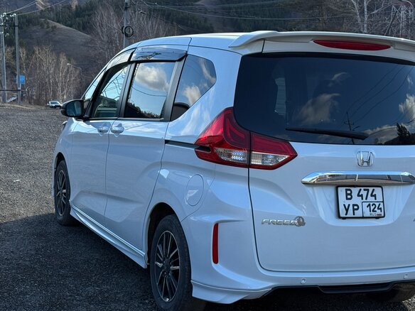 2022 Honda Freed II Рестайлинг, белый, 1850000 рублей