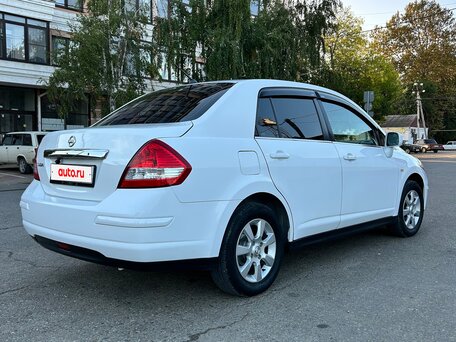 2008 Nissan Tiida I, белый, 720000 рублей, вид 4