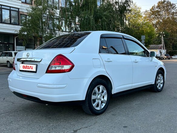 2008 Nissan Tiida I, белый, 720000 рублей - вид 3
