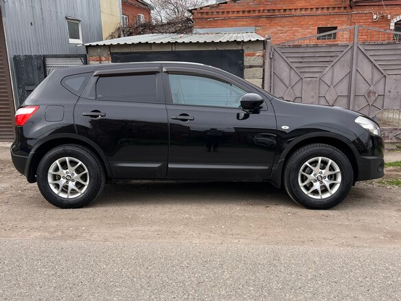 2010 Nissan Qashqai I Рестайлинг, чёрный, 1120000 рублей - вид 3