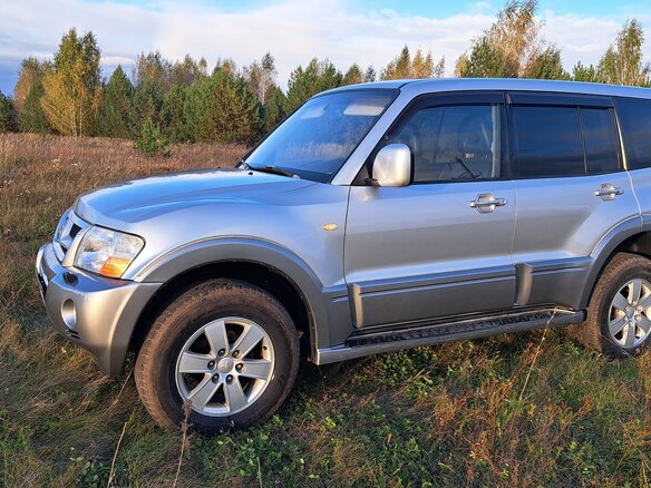 2003 Mitsubishi Pajero III Рестайлинг, серый, 1050000 рублей - вид 10