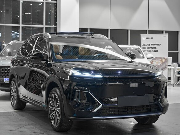 2026 Geely EX5 Гибрид EM-i, чёрный