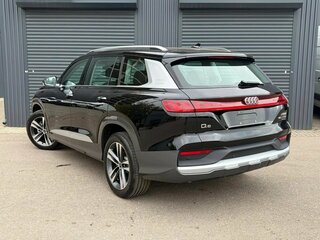 2026 Audi Q6 40 TFSI, чёрный, 6500000 рублей, вид 3