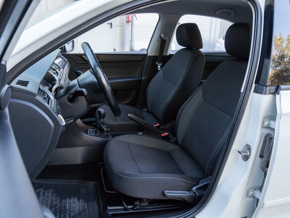 2014 Skoda Rapid I, белый, 955000 рублей - вид 9