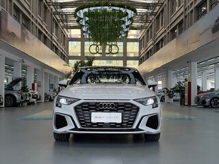 2023 Audi A3 35 TFSI Long IV (8Y), белый, 1710000 рублей, вид 2