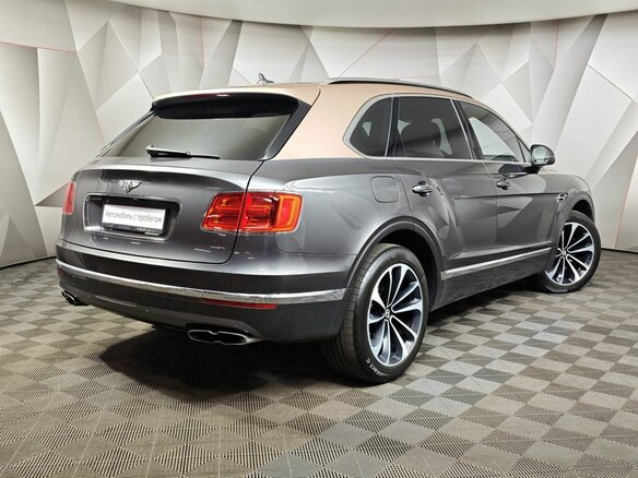 2018 Bentley Bentayga I, серый, 8119000 рублей - вид 1