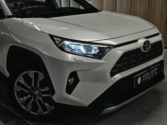 2019 Toyota RAV4 V (XA50), белый - вид 10