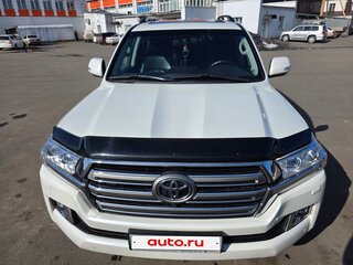 2015 Toyota Land Cruiser 200 Series Рестайлинг 2, белый, 5000000 рублей, вид 1