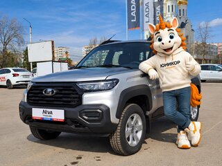 2026 Lada (ВАЗ) Niva Travel I Рестайлинг, серебристый, 1641900 рублей, вид 1