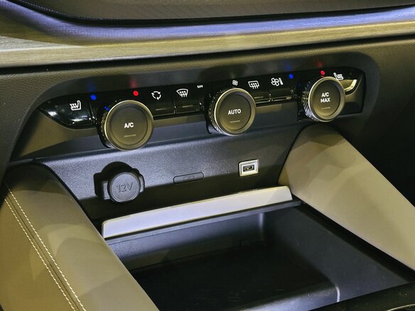 2024 Citroen C5 X, серый - вид 16